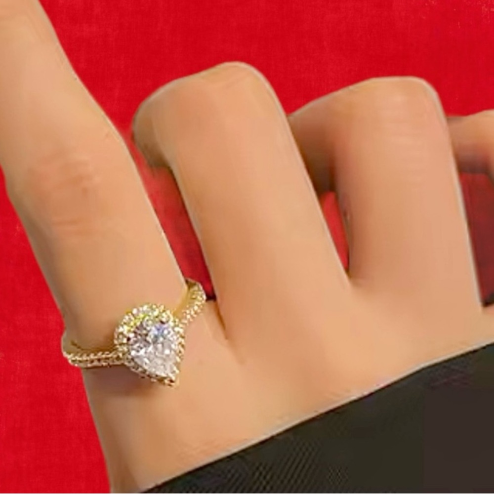 NWT! Gold Solitaire Ring Wedding Engagement Ring size 6 - Picture 4 of 5
